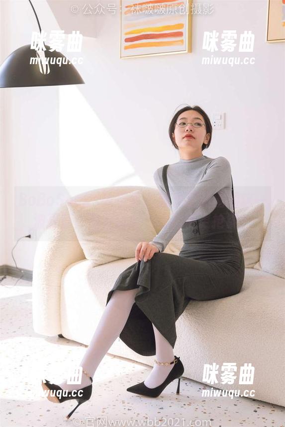 BoBoSocks袜啵啵 - 就爱甜甜圈的这一波更新：两双皮鞋，谁比谁更抢镜？-咪雾曲