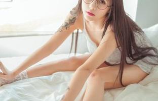 BoLoli菠萝社 - 王雨纯的红色诱惑Superme：免费图包，给你一份无与伦比的眼福！