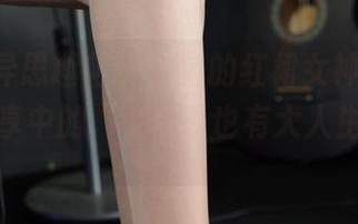 IESS异思趣向 - 小宝的红裙女神，众多图片分享中的“小裙子也有大人生哲学”。