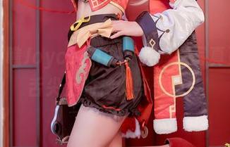 快来瞧瞧Joyce Lin2x的修女写真更新，舌尖上的神秘与俏皮！