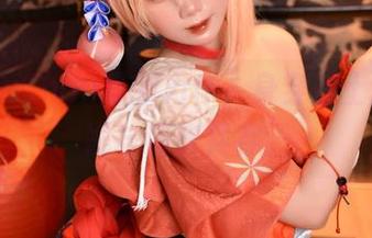PoppaChan最新力作，身穿护士服的温婉与调皮共存。