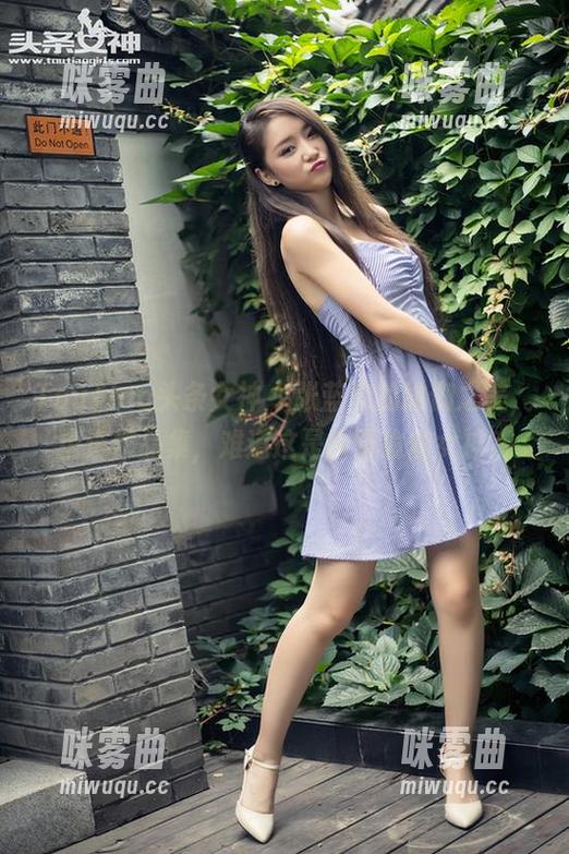 TouTiao头条女神 - 张蓝欣的瑜伽之美，精选作品集，难道这是新晋瑜伽女神？-咪雾曲