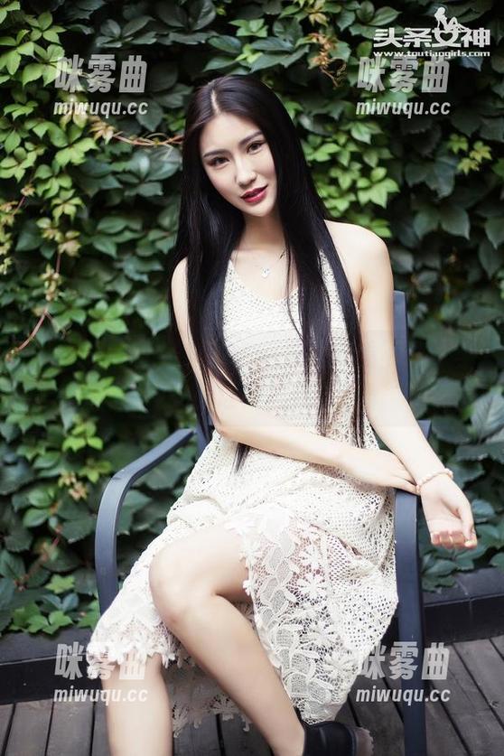 TouTiao头条女神 - 一套图集看下来,李丽莎的腿让我思绪万千!-咪雾曲 TouTiao头条女神 - 一套图集看下来,李丽莎的腿让我思绪万千!-咪雾曲