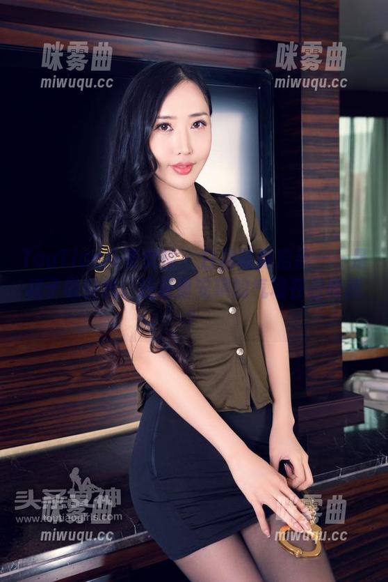 TouTiao头条女神 - 白裙写真启示——是裙子吸引我,还是童安琪的气场在召唤我?-咪雾曲 TouTiao头条女神 - 白裙写真启示——是裙子吸引我,还是童安琪的气场在召唤我?-咪雾曲