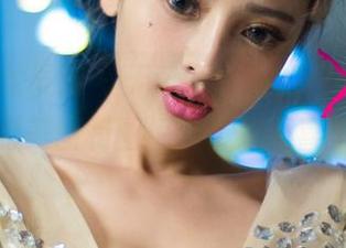 UGirls尤果网 - 无意间透出的户外情怀，谭晓彤的美图和图包，喜欢不喜欢你决定。