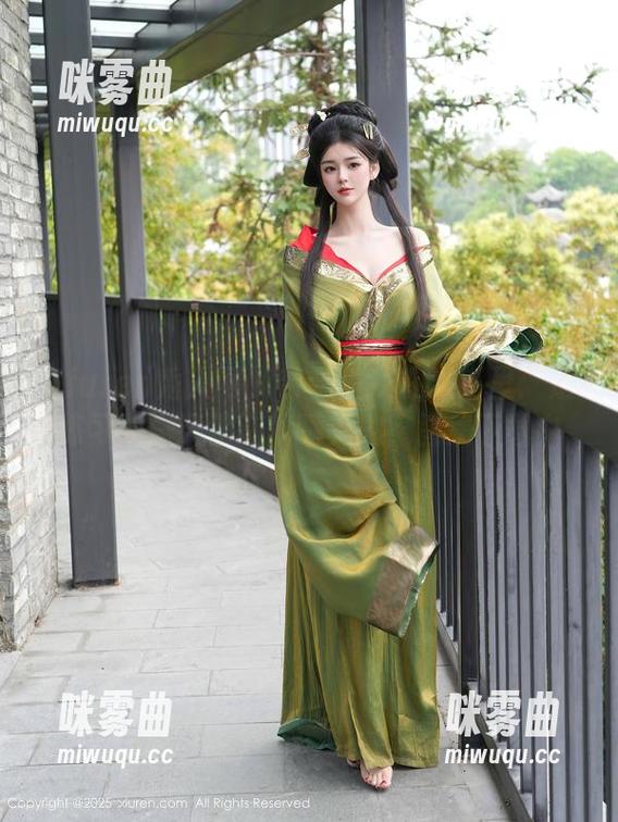 Xiuren秀人网 - 奈奈Fox在浴缸里：是练习泡澡还是造就睡美人？图集下载中-咪雾曲