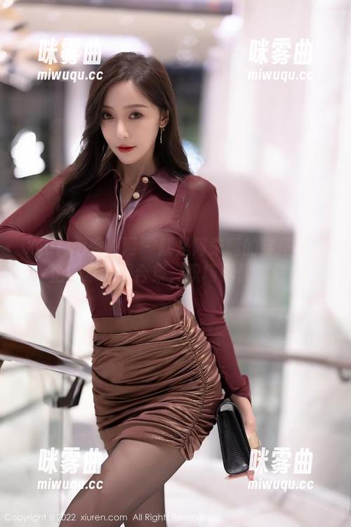 Xiuren秀人网 - 就是阿朱啊的穿搭秘籍：企业家制服合集，职场小伙伴必备！-咪雾曲
