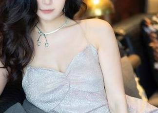 Xiuren秀人网 - 就是阿朱啊的性感女神，回味无穷，两个原图也不算太多吧，撩得我一愣。