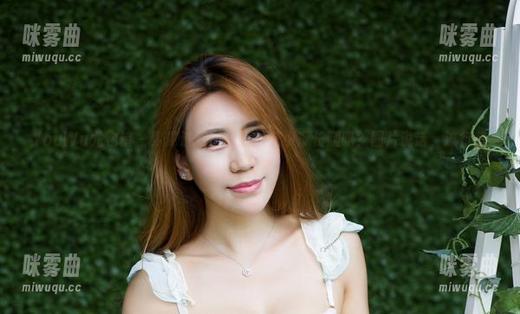 YouWu尤物馆 - 你见过无圣光下的艾小青长腿吗？图片说话，流行趋势来了！-咪雾曲