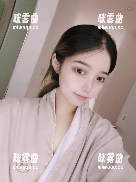 eloise软软的白旗袍，作品太优雅，不看是个损失！-咪雾曲