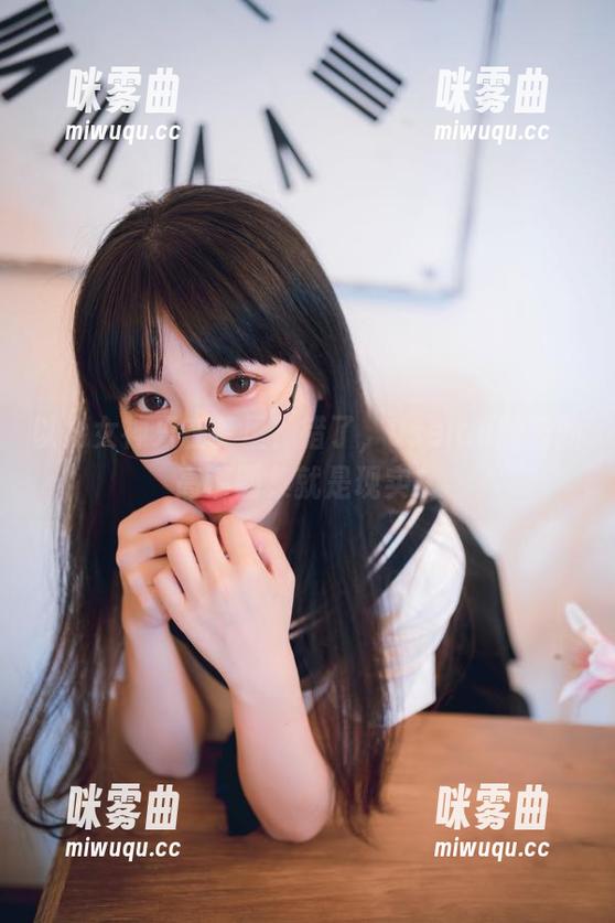 以为女神只在梦里？错了，usejan蓝蓝的高清图集就是现实！-咪雾曲