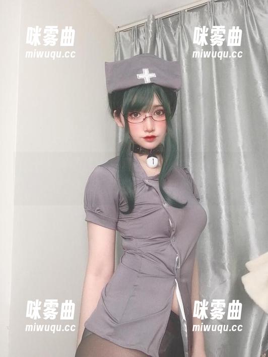 你十七鸽的瑜伽写真更新，除了拥有好身材，好奇她是怎么做到的啊？-咪雾曲