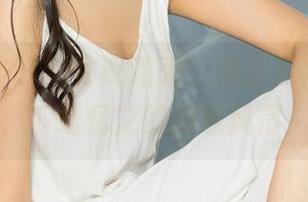 克拉女神 - 当会议结束，办公室闲聊开始，下载忆之的独家风情！