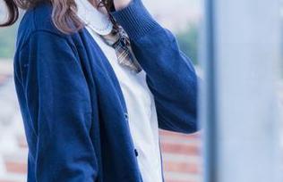 兔玩映画教室里的少女精选：那些书本外面的好奇瞬间