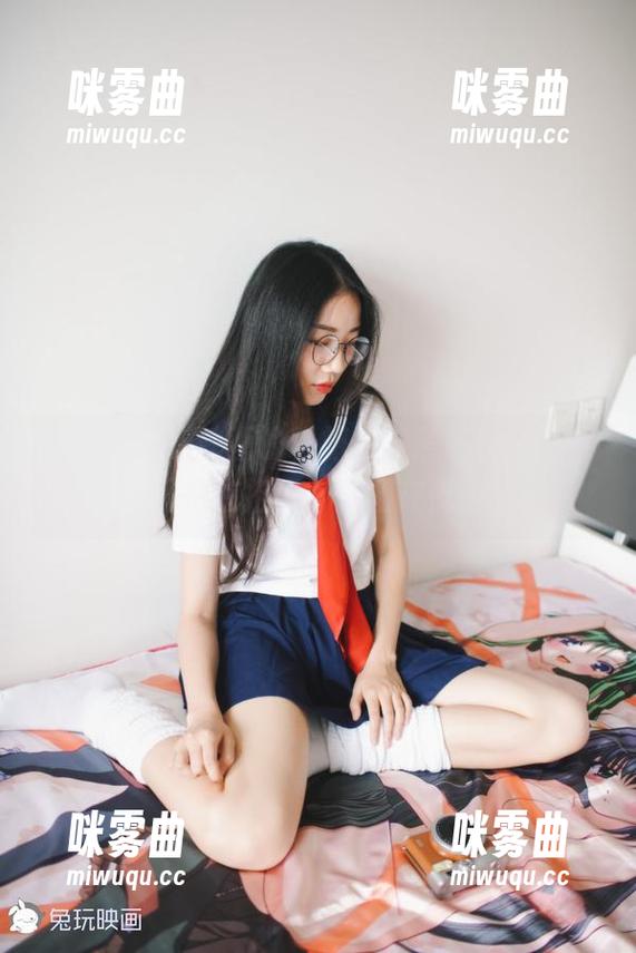 来吧，兔玩映画的粉旗袍与黑三本，图片前旗袍在招手，原图在低语！-咪雾曲