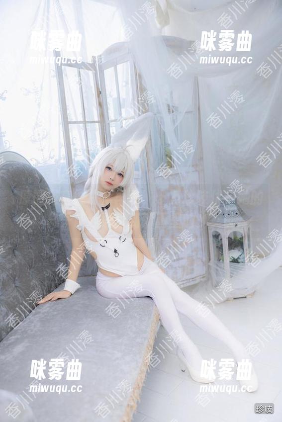 原图是穹妹白裙再现，十万珍吱伏特她的样子让我联想到了画里的少女。-咪雾曲