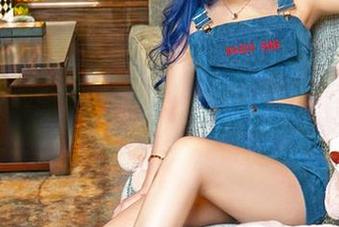 嗲囡囡 - 就是阿朱啊的圣诞福利，图包里藏了啥呀？