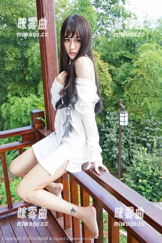 嗲囡囡 - 萌琪琪Irene的裸足闯入美图界，资源听说分不清左脚右脚？-咪雾曲