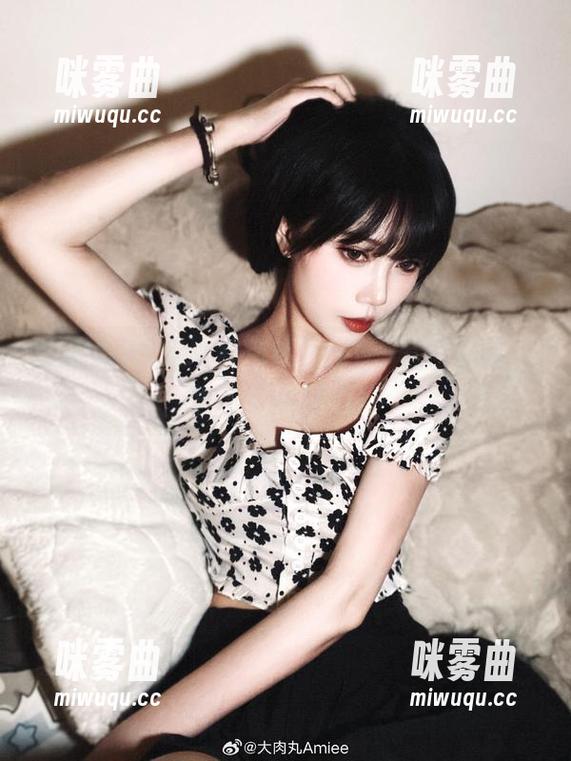 大肉丸Amiee教你镂空搭配–套图分享,直击你的弱点!-咪雾曲 大肉丸Amiee教你镂空搭配–套图分享,直击你的弱点!-咪雾曲