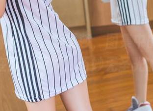 头条女神 - 温柔李丽莎，图集中的每一帧都像是在耳边低语，巧妙无圣光的氛围。
