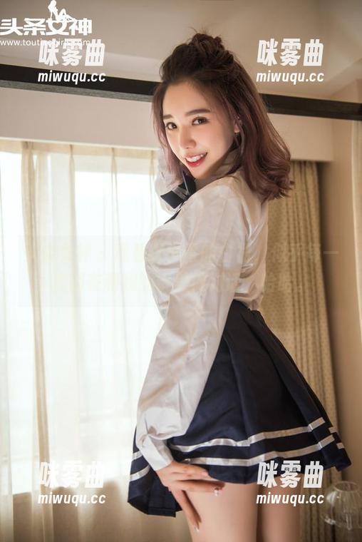 头条女神 - 观看艾小青的白裙，似乎每一次都在和我的审美做对话，哈哈。-咪雾曲