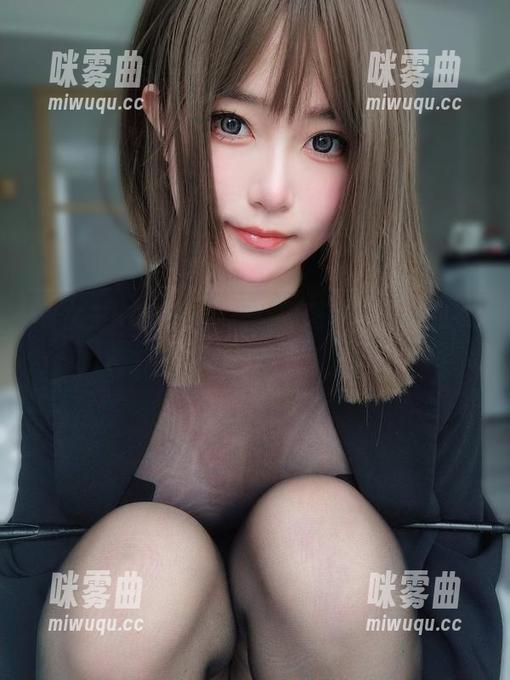 看女主K的初秋穿搭，原图和写真谁的衣柜更好啊？-咪雾曲