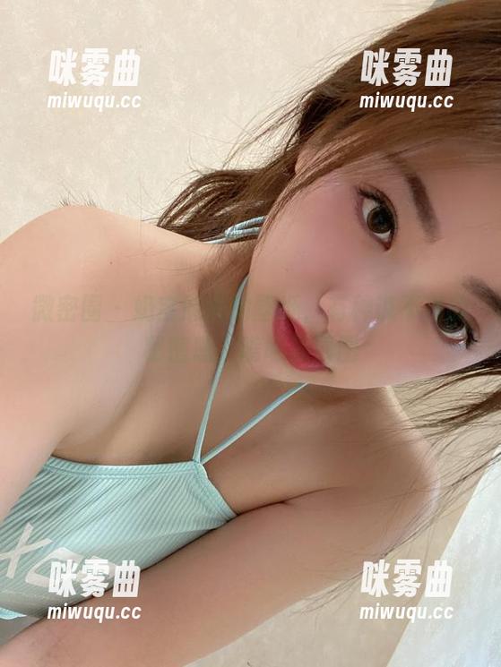 微密圈 - 奶宝妹纸的壁纸，有种说不出的秘密感，瞧瞧那原图-咪雾曲