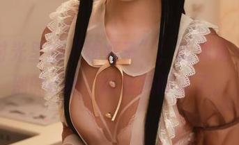 瑜伽时光里的“嫣嫣子”，就像是一抹特别的cos，抓住我眼球了。
