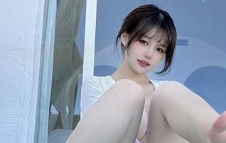 小仓千代w的粉色吊带，亲，图集免费就等你来拿