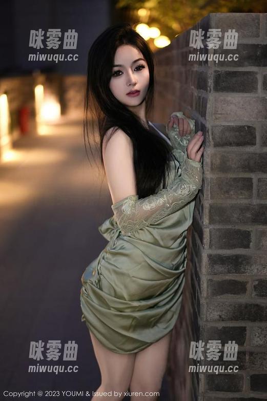 尤蜜荟 - 精选黑丝写真集，心妍小公主让每个镜头都充满魔力，脸红的不是我，是世间的美好。-咪雾曲