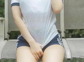 小伙伴们，快看幼水铃衣夏天图集更新！里面有可爱的‘夏天’奶茶的‘情感纠葛’哦！