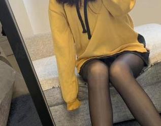 微密圈 - 提袜少女与海的亲密接触：网盘下载免对比！