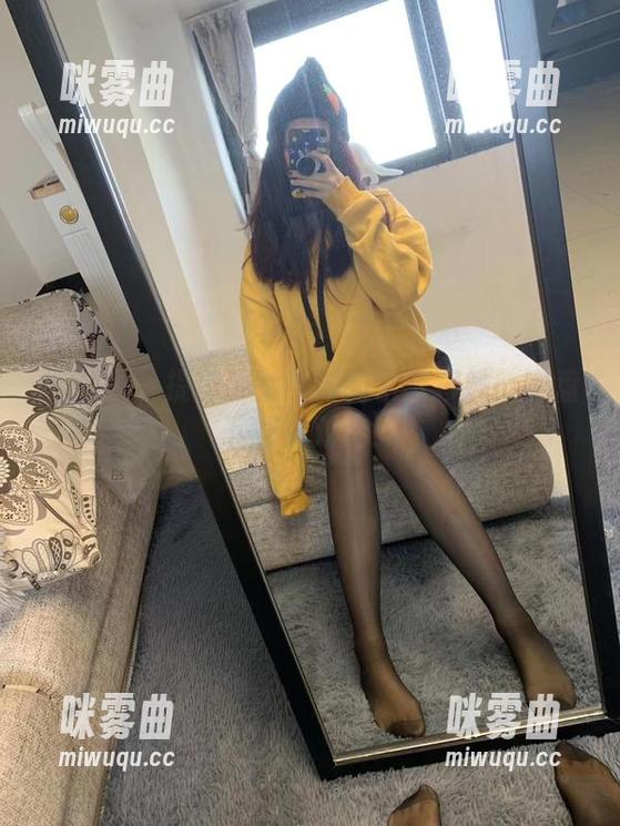 微密圈 - 提袜少女与海的亲密接触：网盘下载免对比！-咪雾曲