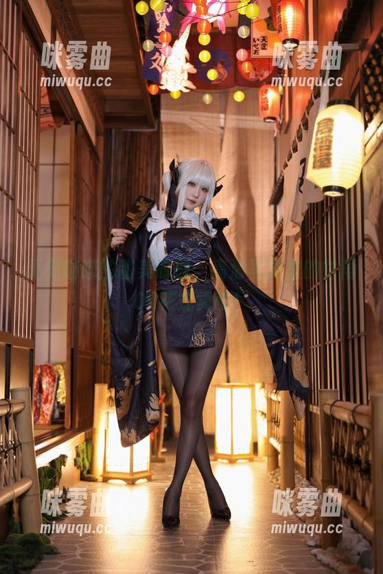 无影喵喵的甜美时刻，高清写真里的甘雨OL花式卖萌！-咪雾曲