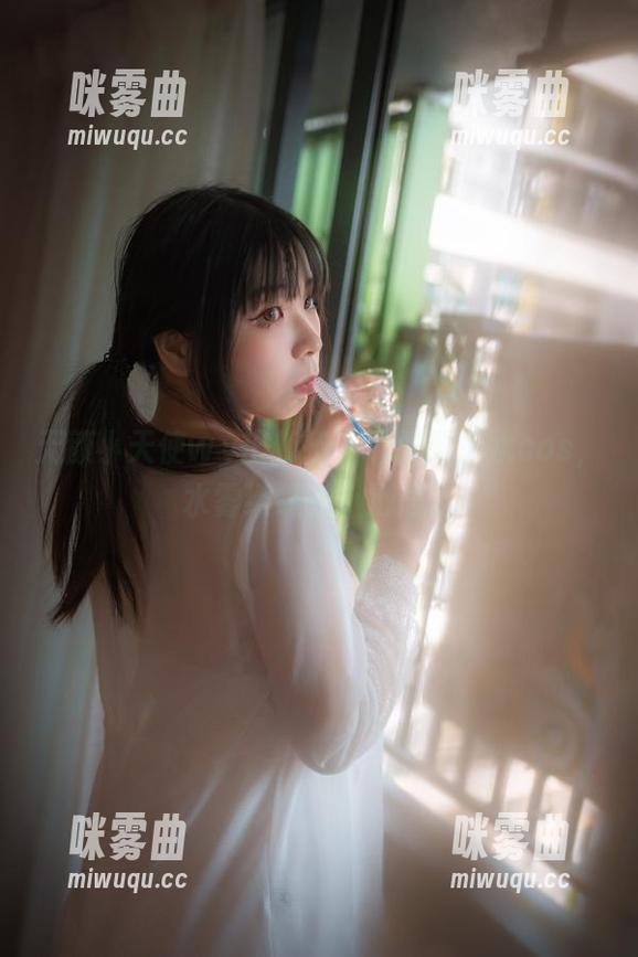 无颜小天使wy出新招，最新死库水cos，水雾缭绕的小心思。-咪雾曲