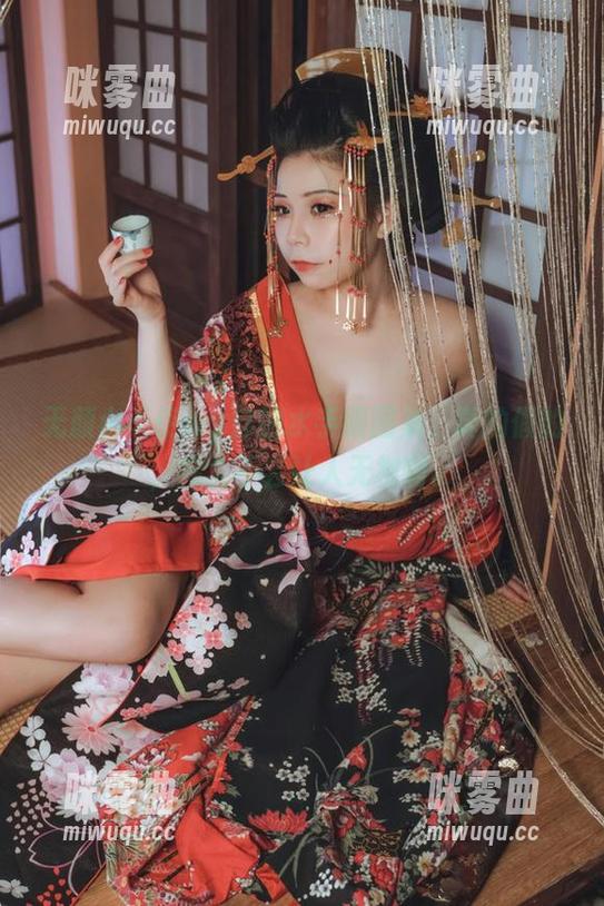 无颜小天使wy穿的水手服图集，真的假的，完全不会让人无视啊。-咪雾曲