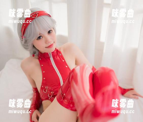星黛鹿鹿i的写真，水深火热——直逼死库水的图片效果！-咪雾曲