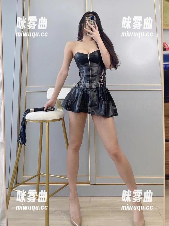 微密圈 - 最新图库探戈：李嘉欣97轻巧滑入楼道的那份优雅-咪雾曲
