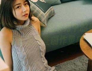 果团网又来了——私拍系列中的美女画家，作品能给我些创作灵感吗？