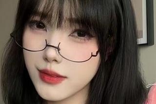 微密圈 - 琳铛铛姿态万千，高清女仆风，分享中难道没点心动？