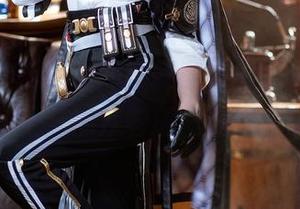 她的腿，瓜希酱的美腿图集里，一种“淡定绅士”的从容感，真的好玩。