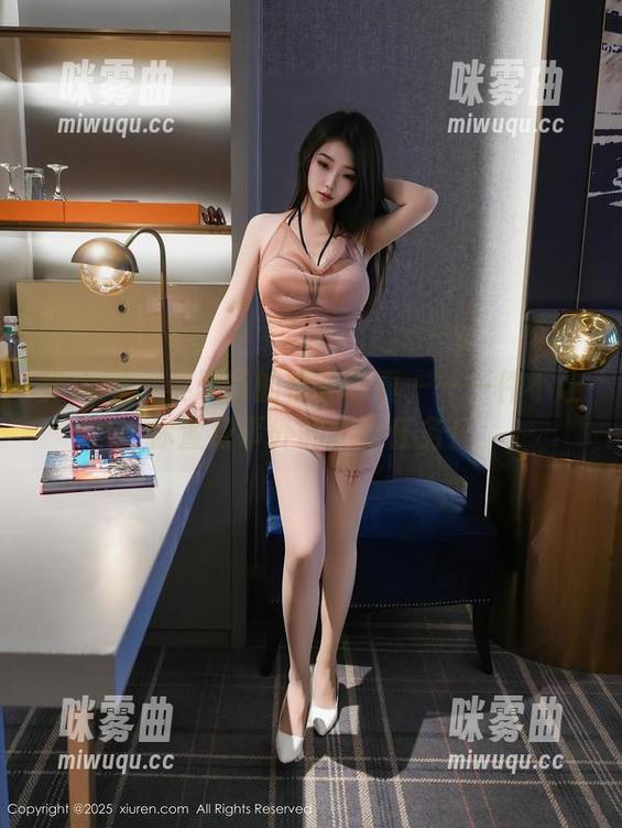 秀人网 - 吴思晚的福利写真——一件不让你置身事外的甜蜜任务！-咪雾曲