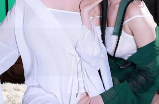 秀人网 - 喵喵JOJO新图包更新：这次美脚没在藏着！