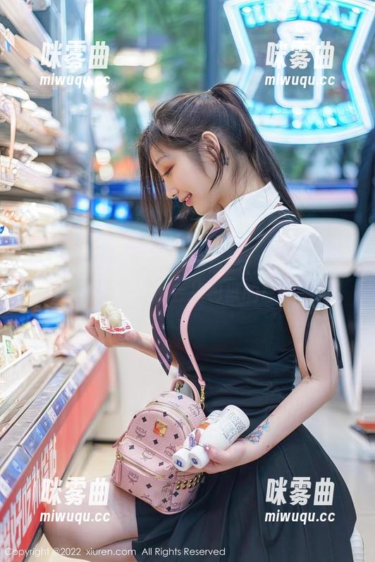 秀人网 - 王雅姗是我短裤福利原图曝光：是不是也有种丢掉包袱的感觉？-咪雾曲