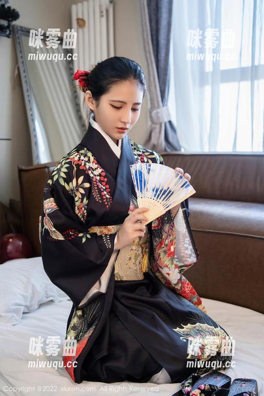 秀人网 - 粉色控的终极原图，糯美子MINIbabe又给我们带来了什么？分享一下先-咪雾曲