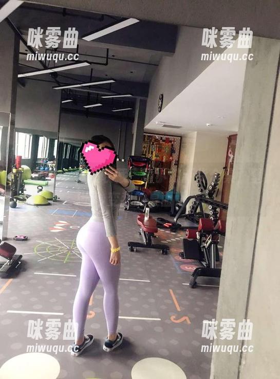微密圈 - 必须收藏！童小芯新货合集，壁纸秒变我的桌面背景-咪雾曲