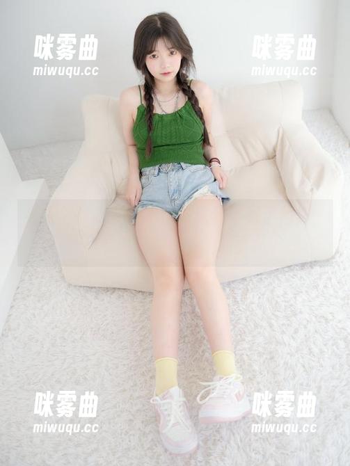 紧急企划 - 奶昔把棉袜这事做到了极致，美图让我意识到我对袜子的重新审视。-咪雾曲