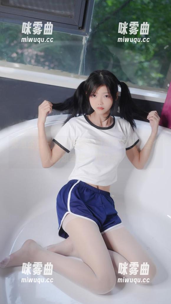 紧急企划 - 看樱樱樱可的棉袜图包，整个人都想变成一双袜子！-咪雾曲