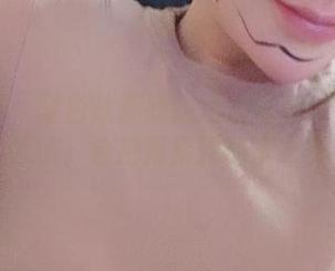 微密圈 - 紫色哒豚豚的运动写真：穿这双鞋子，会把我累到瘫痪吧？