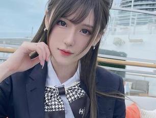 闲逛腐团儿Ikaros的高清领地，在线感受路人女主的成长每一秒。
